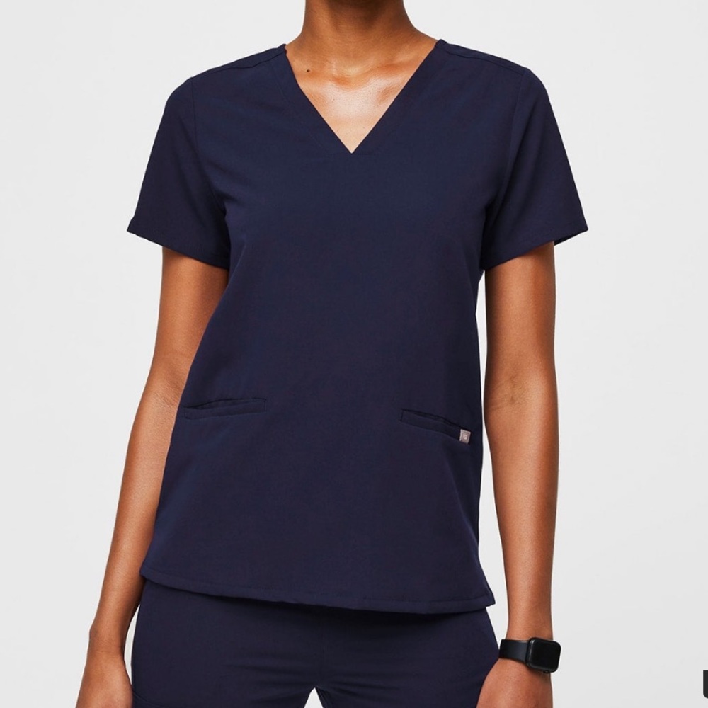 Figs Casma Scrub Top XS in Navy - EUC